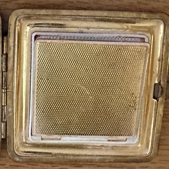 Vintage Square Leather Compact Powder Mirror Souvenir of Malta - Picture 7 of 11